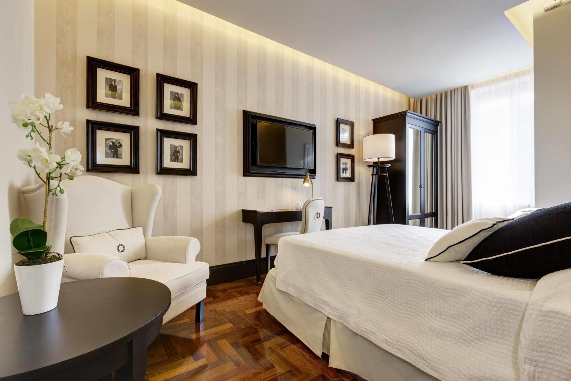 Bellezza Al Colosseo - B&B & Apts โรม ภายนอก รูปภาพ